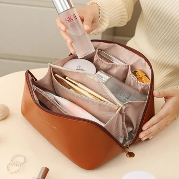 2023 Чанта-възглавница от изкуствена кожа, чанти за тоалетни консумативи с голям капацитет, дамски модни подобрена косметичка, чанта за измиване, Голям калъф за съхранение с голям капацитет